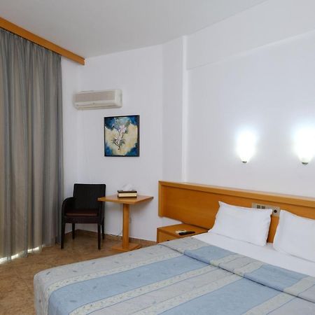 Flamingo Beach Hotel Larnaca Buitenkant foto