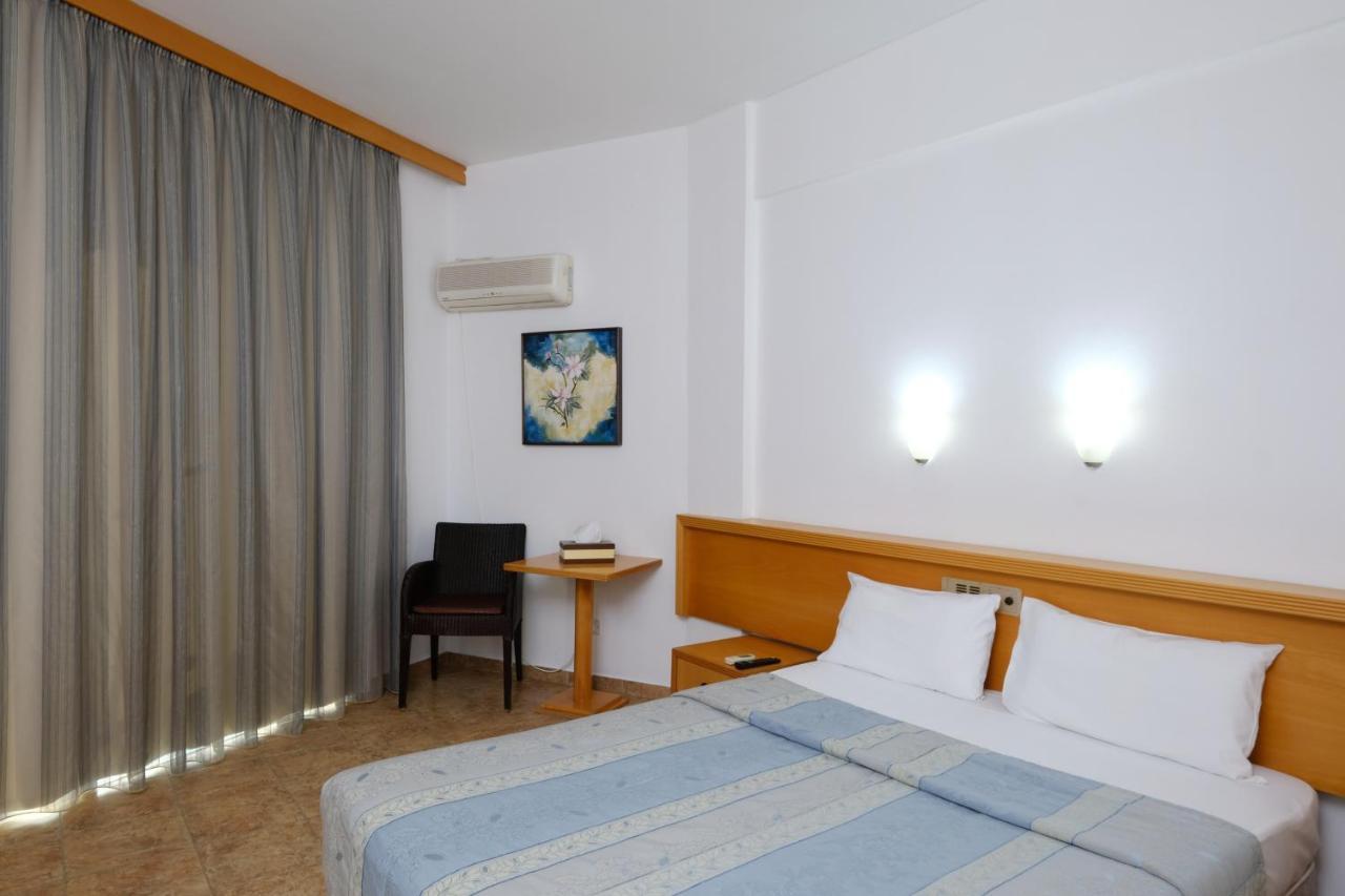 Flamingo Beach Hotel Larnaca Buitenkant foto