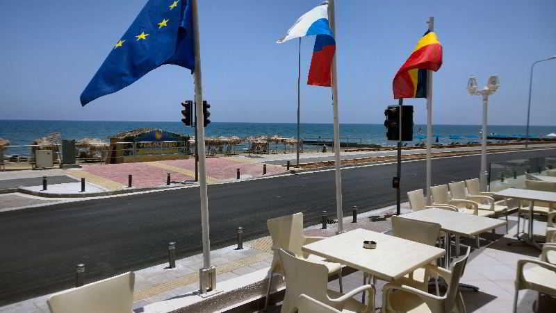 Flamingo Beach Hotel Larnaca Buitenkant foto