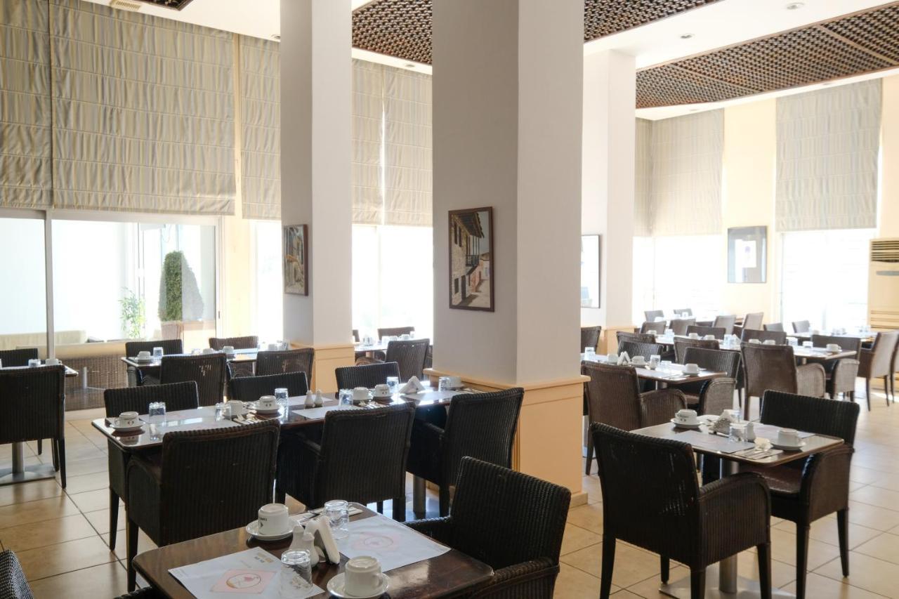 Flamingo Beach Hotel Larnaca Buitenkant foto
