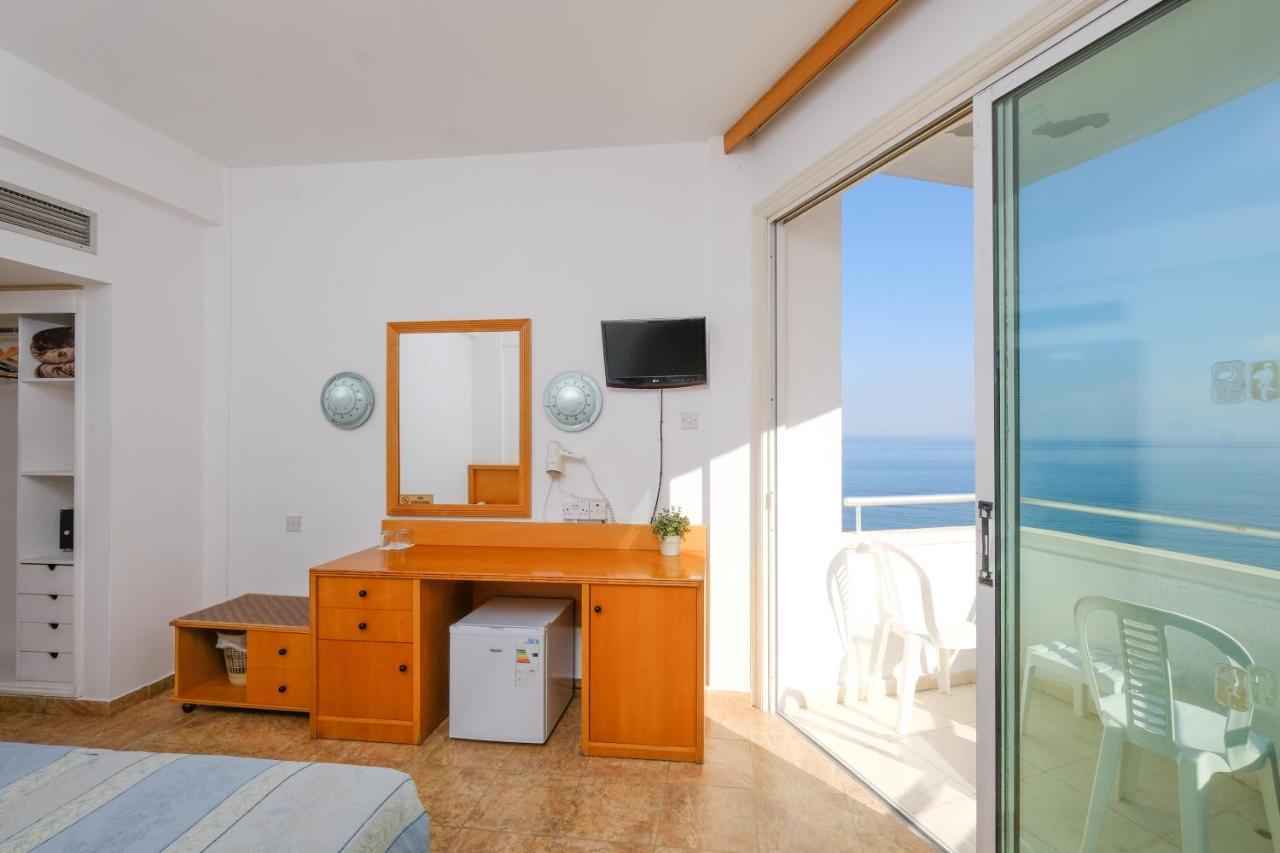 Flamingo Beach Hotel Larnaca Buitenkant foto